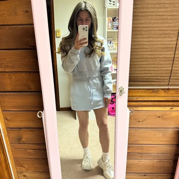 Aritzia TNA Cozy Fleece Perfect Micro Skirt - Picture 3 of 6